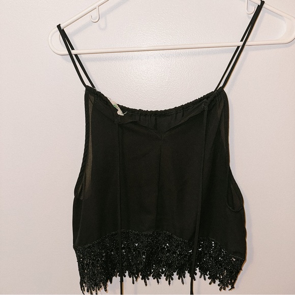 Urban Outfitters medium black cropped embroidered tank top with ties and cutout - Picture 4 of 4